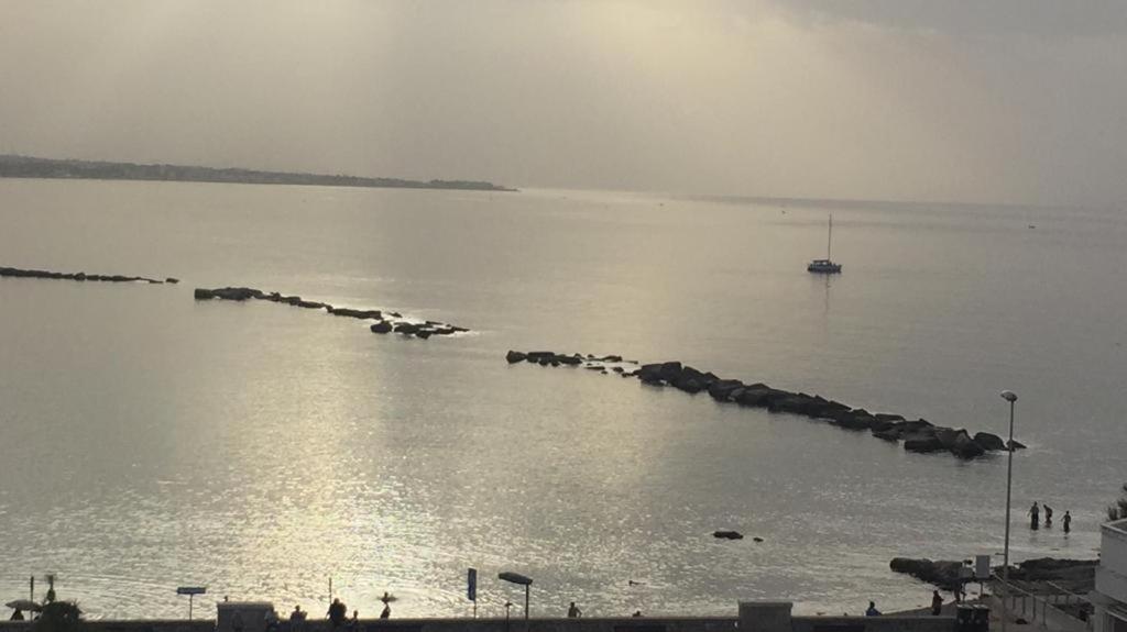La Mia Terrazza Sul Mare - Mared'Amare Apartment Bari Luaran gambar